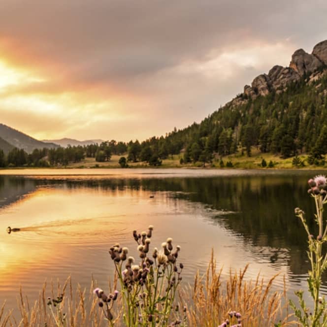 Colorado landscape of lake and mountains